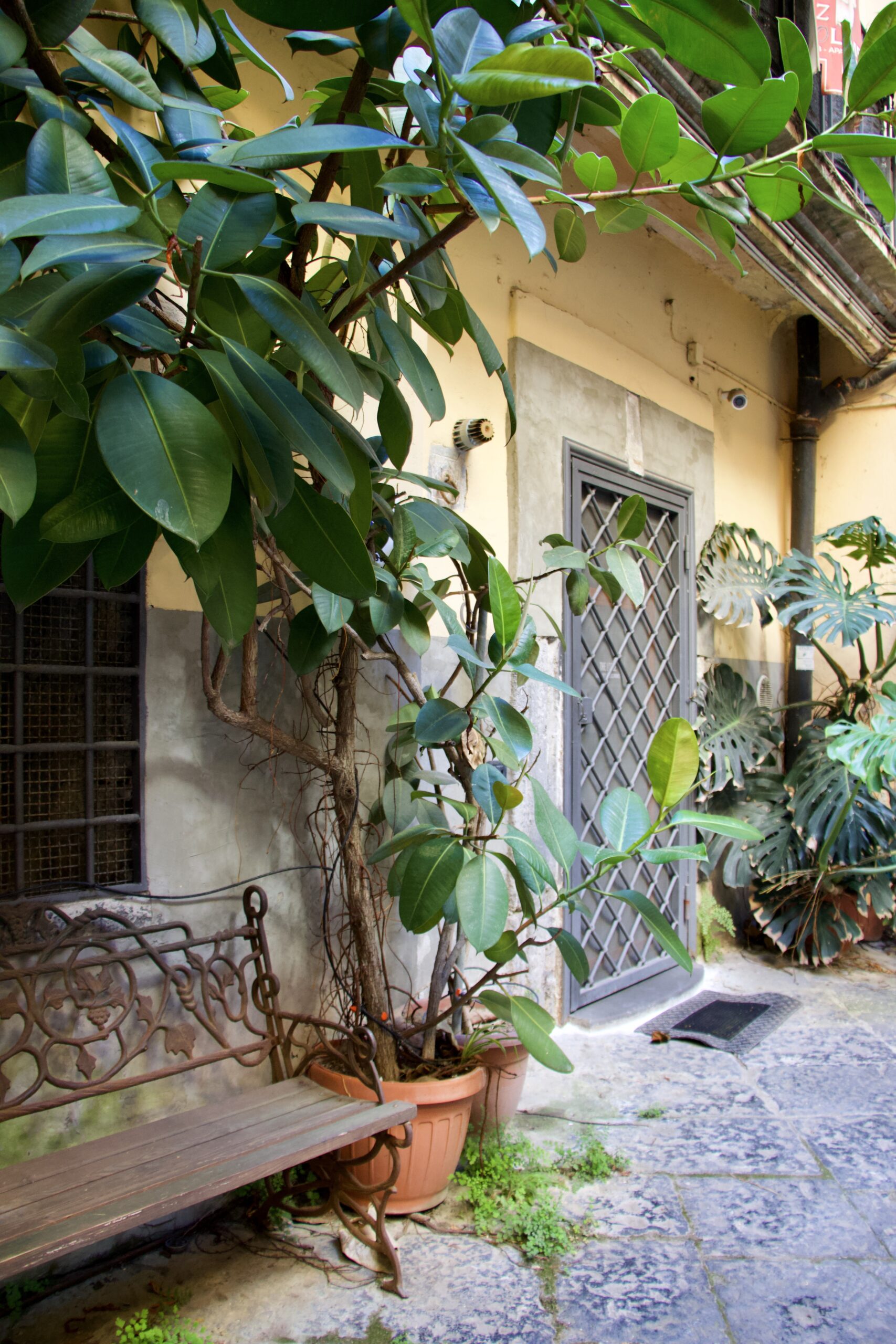 The Lodge (Napoli) - Esterno